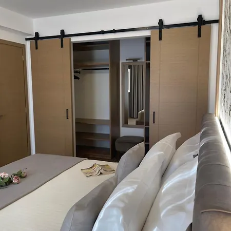 Elia Luxury House